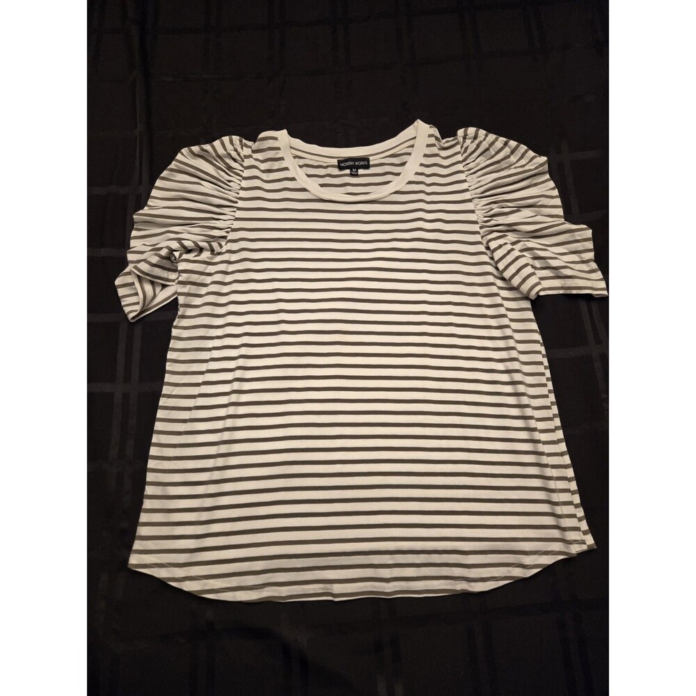 Modern Works Size Medium Black & White Striped Ruched Short Sleeves Comfort